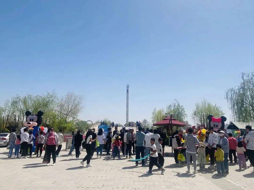 开云官网包含赛地聚焦：法国杯今夜热度飙升；辽宁本钢官宣签约；赛场秩序良好；团队化学反应显著的词条