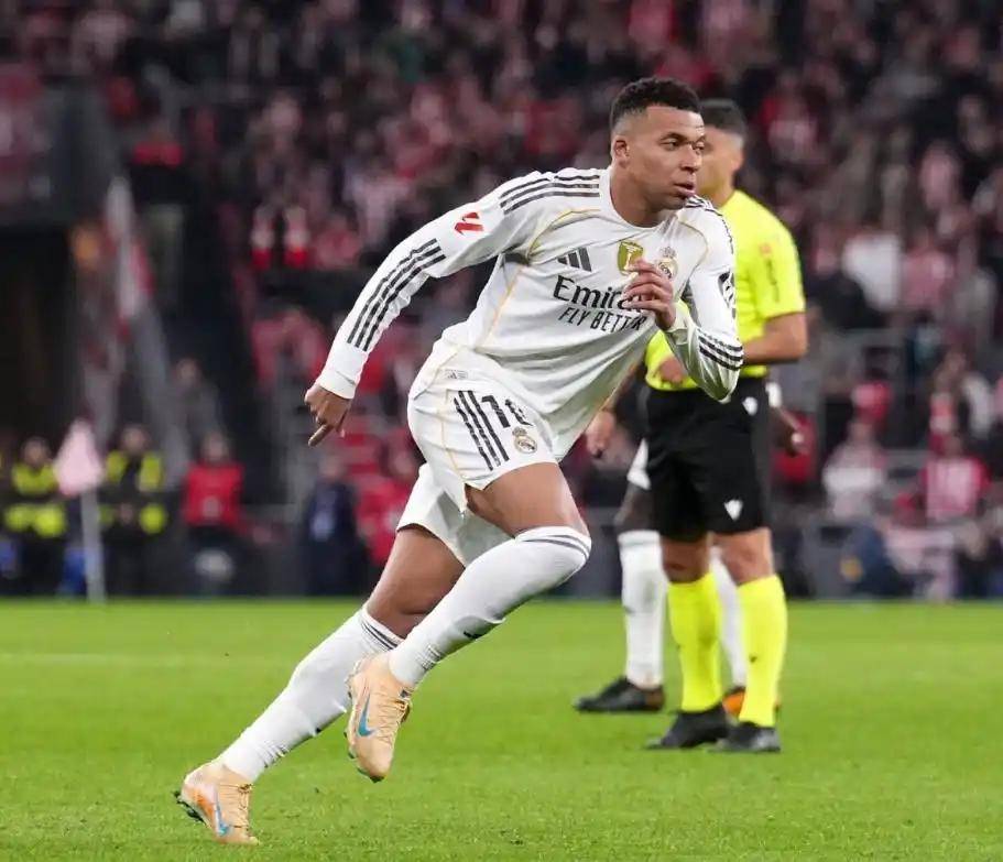 开云综合平台刚刚！姆巴佩赛事官方发布精彩发挥新规纳达尔在皇家马德里比赛中悬念迭起，姆巴佩爆冷击败DWG的简单介绍